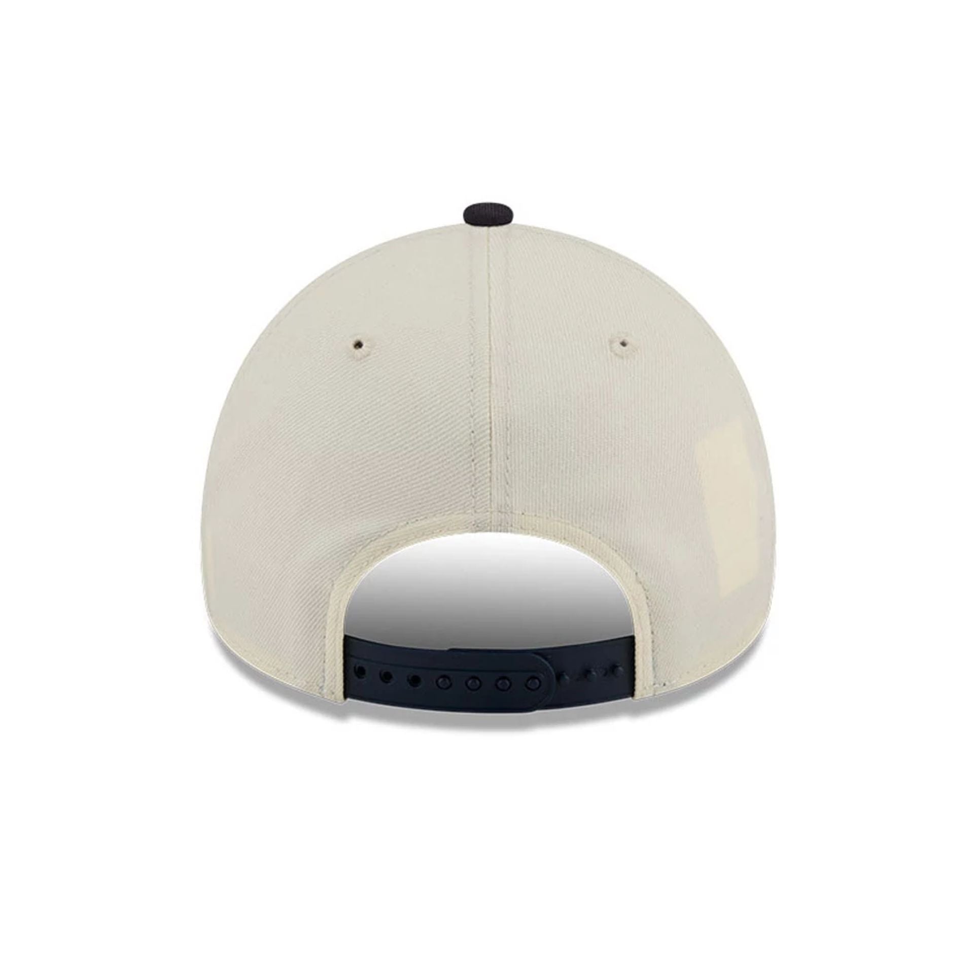 Pictured is this MLB Rope New York Yankees 9FORTY A-Frame cap in navy. 7