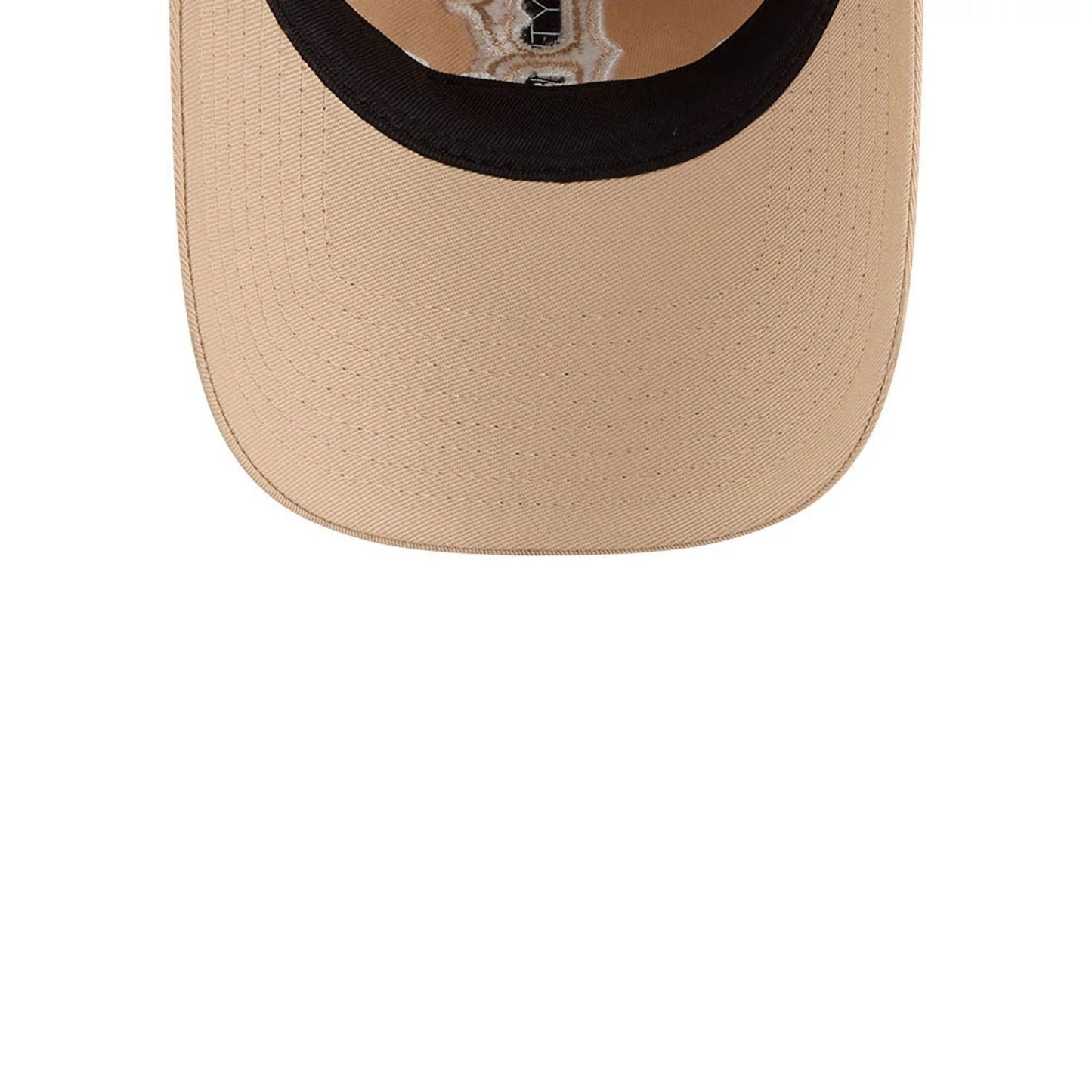 Pictured is this MLB Colours Boston Red Sox 9TWENTY cap in light beige. 6