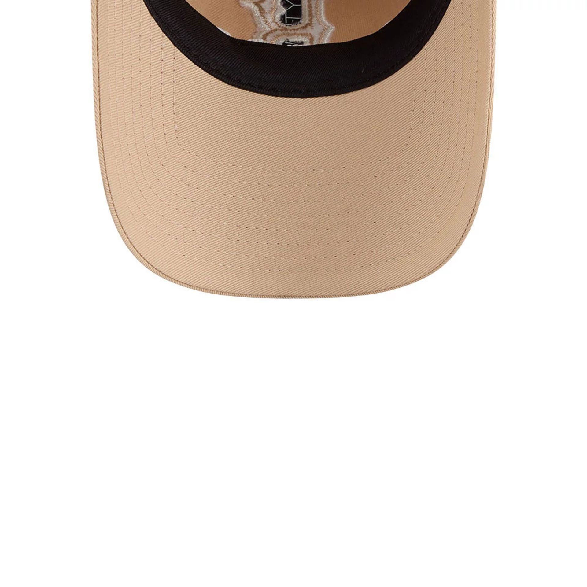 Pictured is this MLB Colours Boston Red Sox 9TWENTY cap in light beige. 6