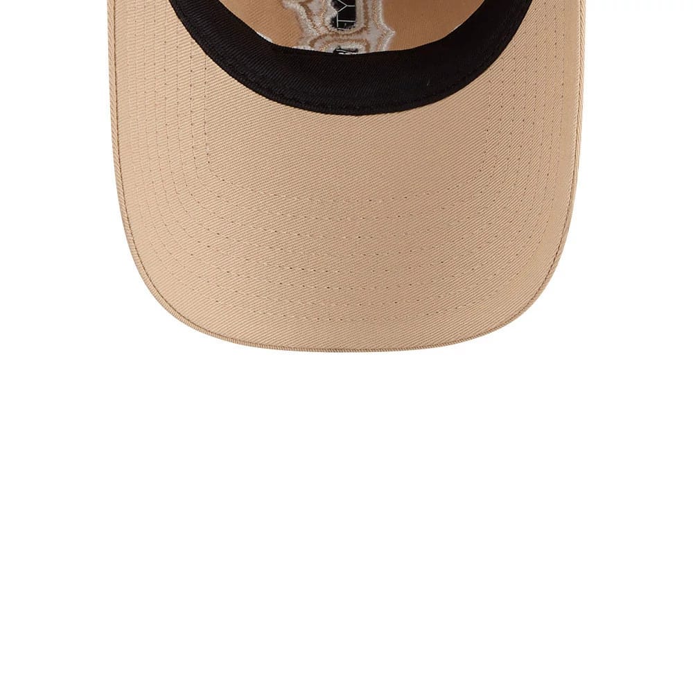 Pictured is this MLB Colours Boston Red Sox 9TWENTY cap in light beige. 6