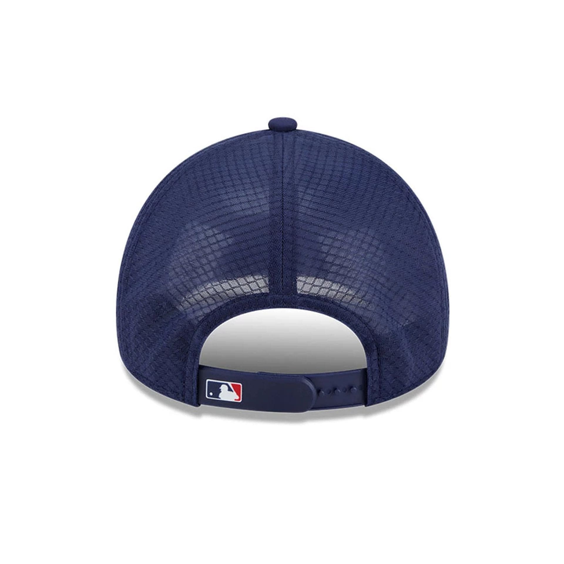 Pictured is this MLB Batting Practice 2026 MLB Logo 9FORTY Apex cap in navy. 4
