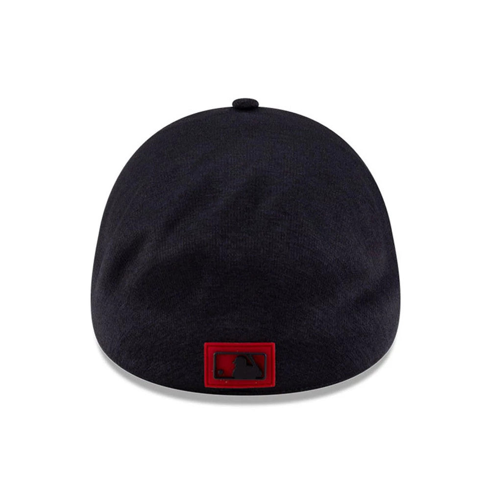 Pictured is this MLB Clubhouse Atlanta Braves 39THIRTY Infinity Stretch Fit cap in navy. 4