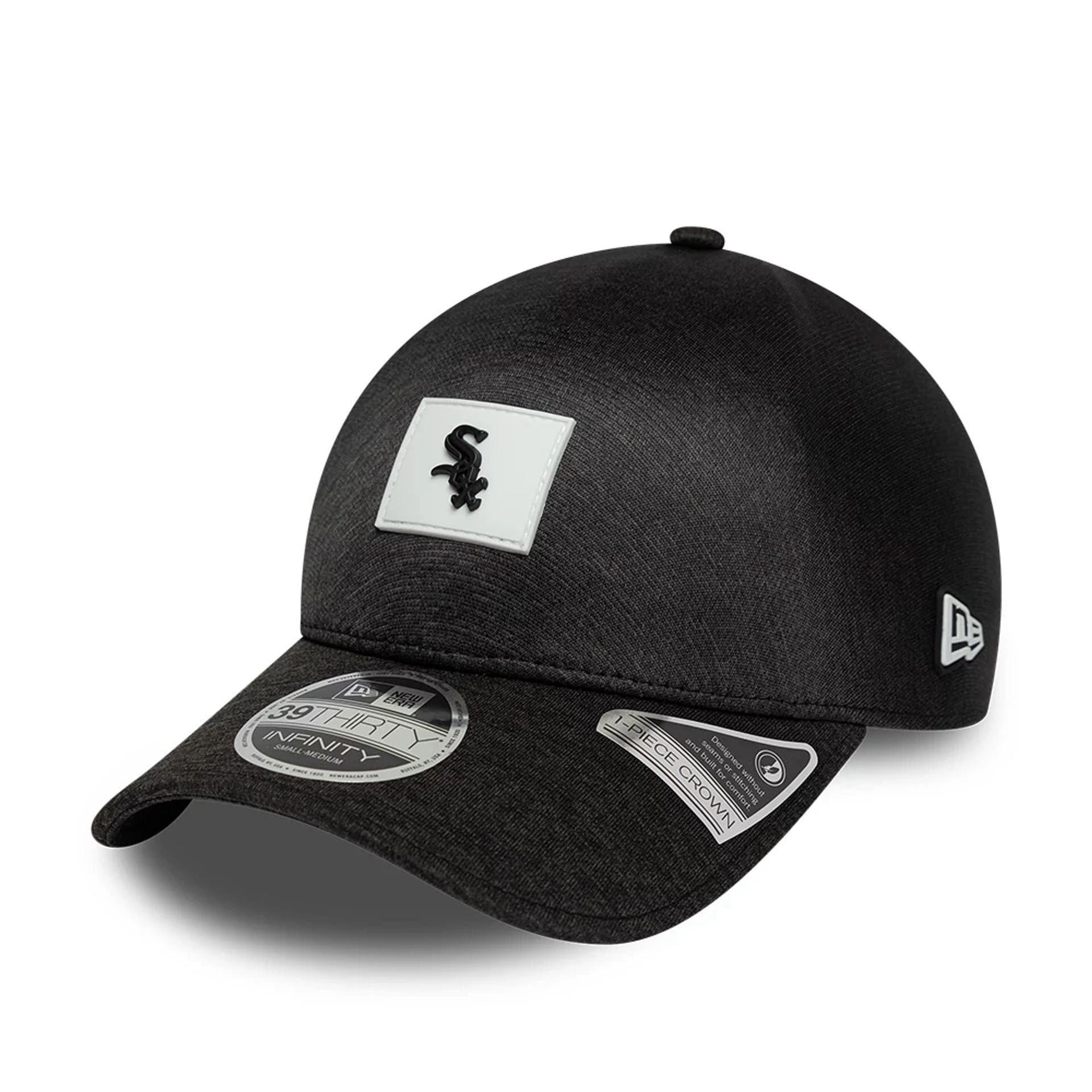 Pictured is this MLB Clubhouse Chicago White Sox 39THIRTY Infinity Stretch Fit cap in black. 3