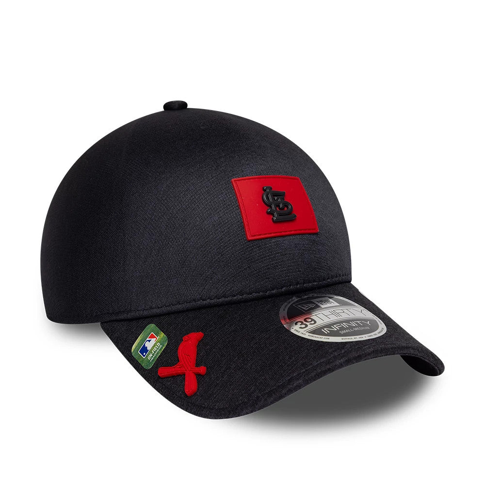 Pictured is this MLB Clubhouse St. Louis Cardinals 39THIRTY Infinity Stretch Fit cap in black. 1