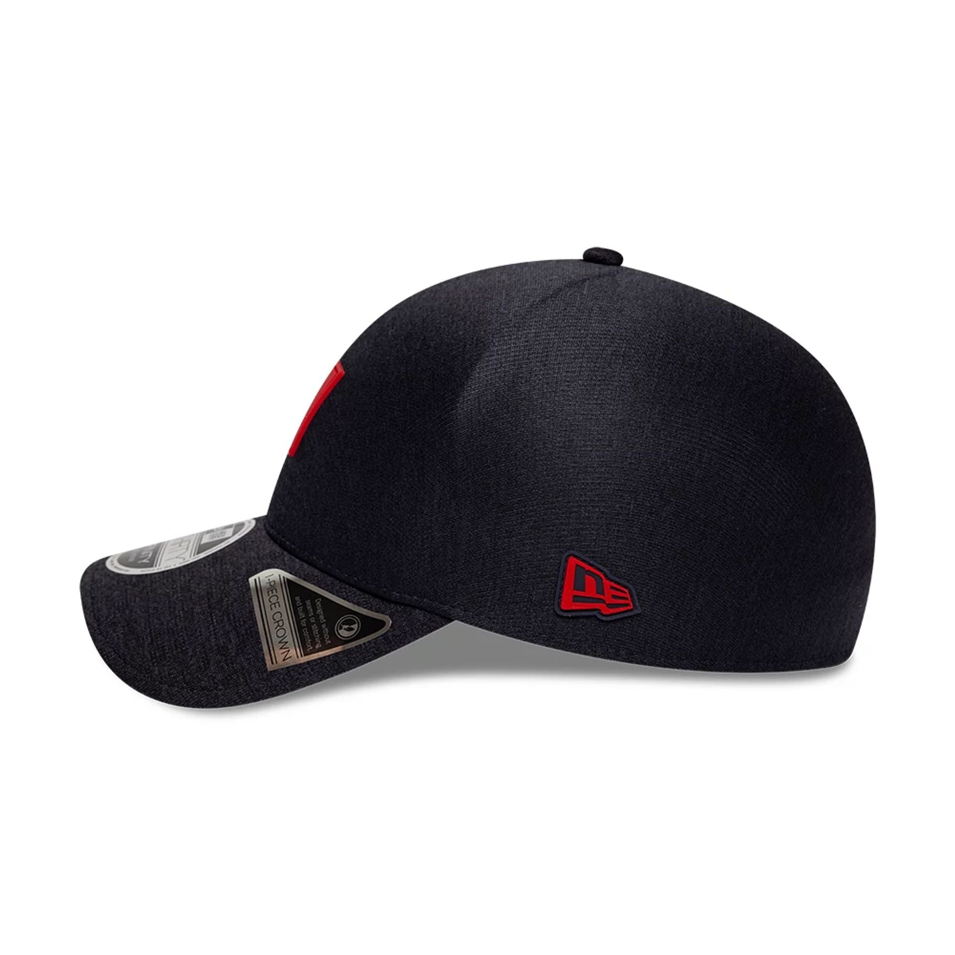 Pictured is this MLB Clubhouse St. Louis Cardinals 39THIRTY Infinity Stretch Fit cap in black. 6