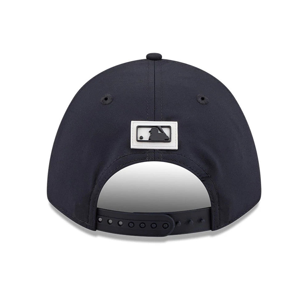 Pictured is this MLB Clubhouse New York Yankees 9FORTY M-Crown A-Frame cap in navy. 4