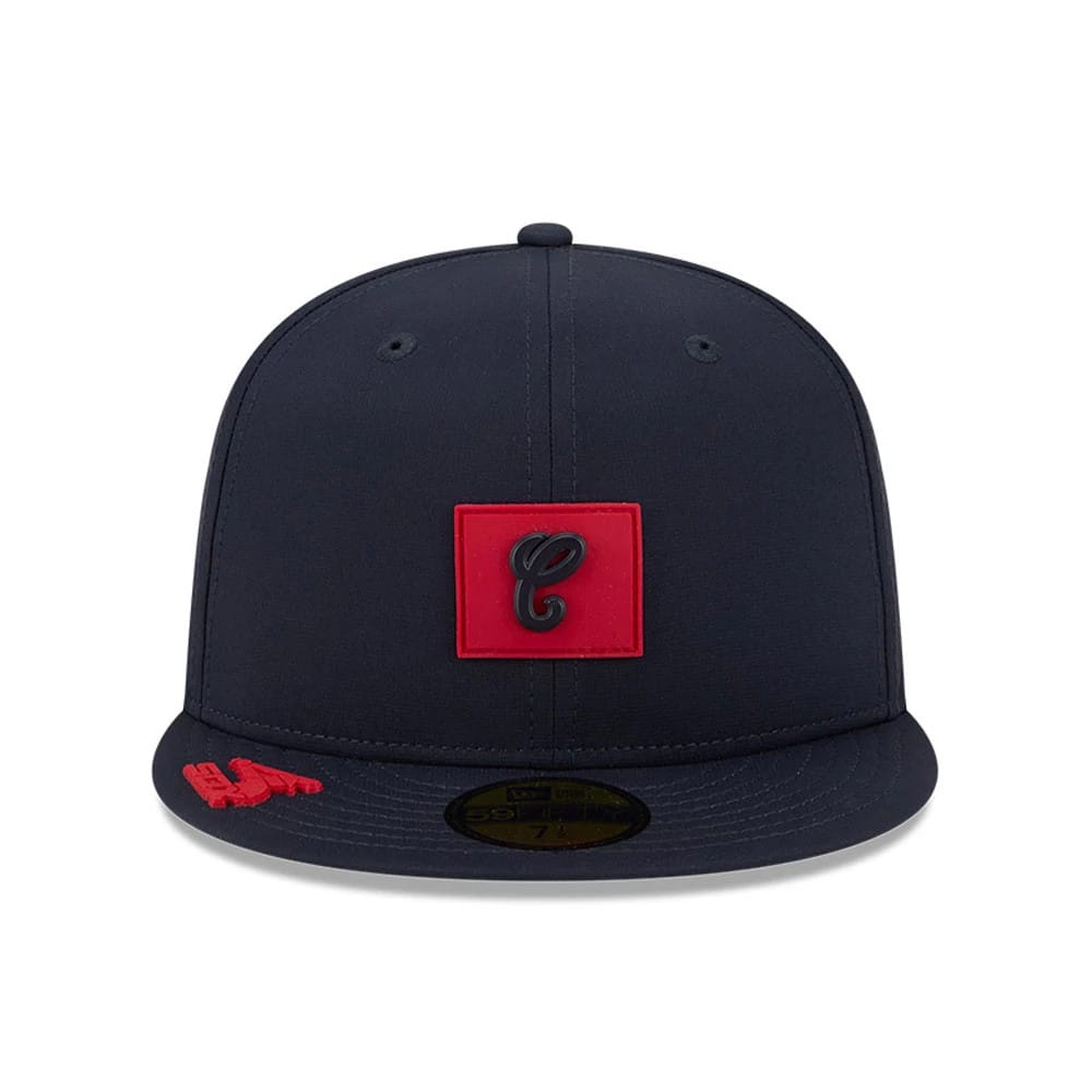 Pictured is this MLB Clubhouse Chicago White Sox 59FIFTY Fitted cap in black. 3
