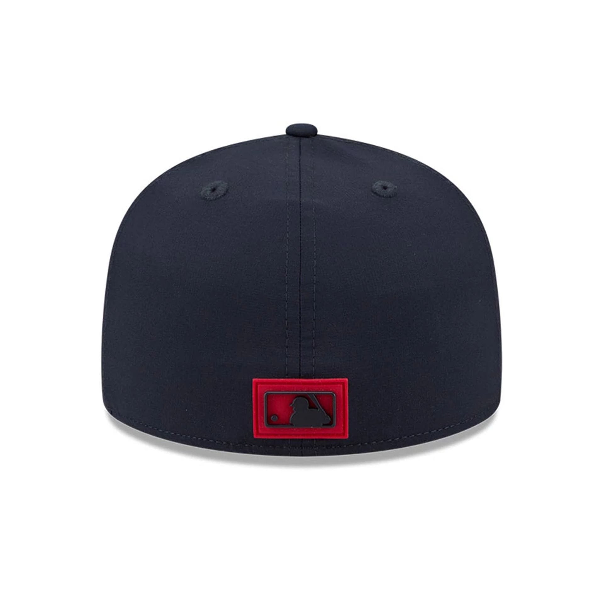 Pictured is this MLB Clubhouse Chicago White Sox 59FIFTY Fitted cap in black. 5