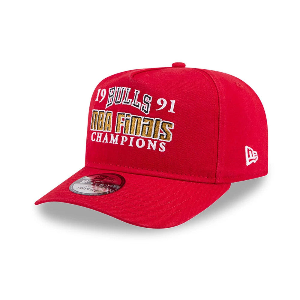 Pictured is this NBA Historic Chicago Bulls 9FIFTY A-Frame Snapback cap in Red. 4
