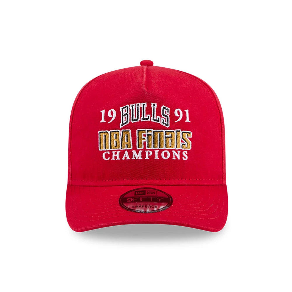 Pictured is this NBA Historic Chicago Bulls 9FIFTY A-Frame Snapback cap in Red. 3