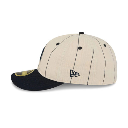 Pictured is this MLB Linen Detroit Tigers Retro Crown 59FIFTY Fitted cap in navy. 6