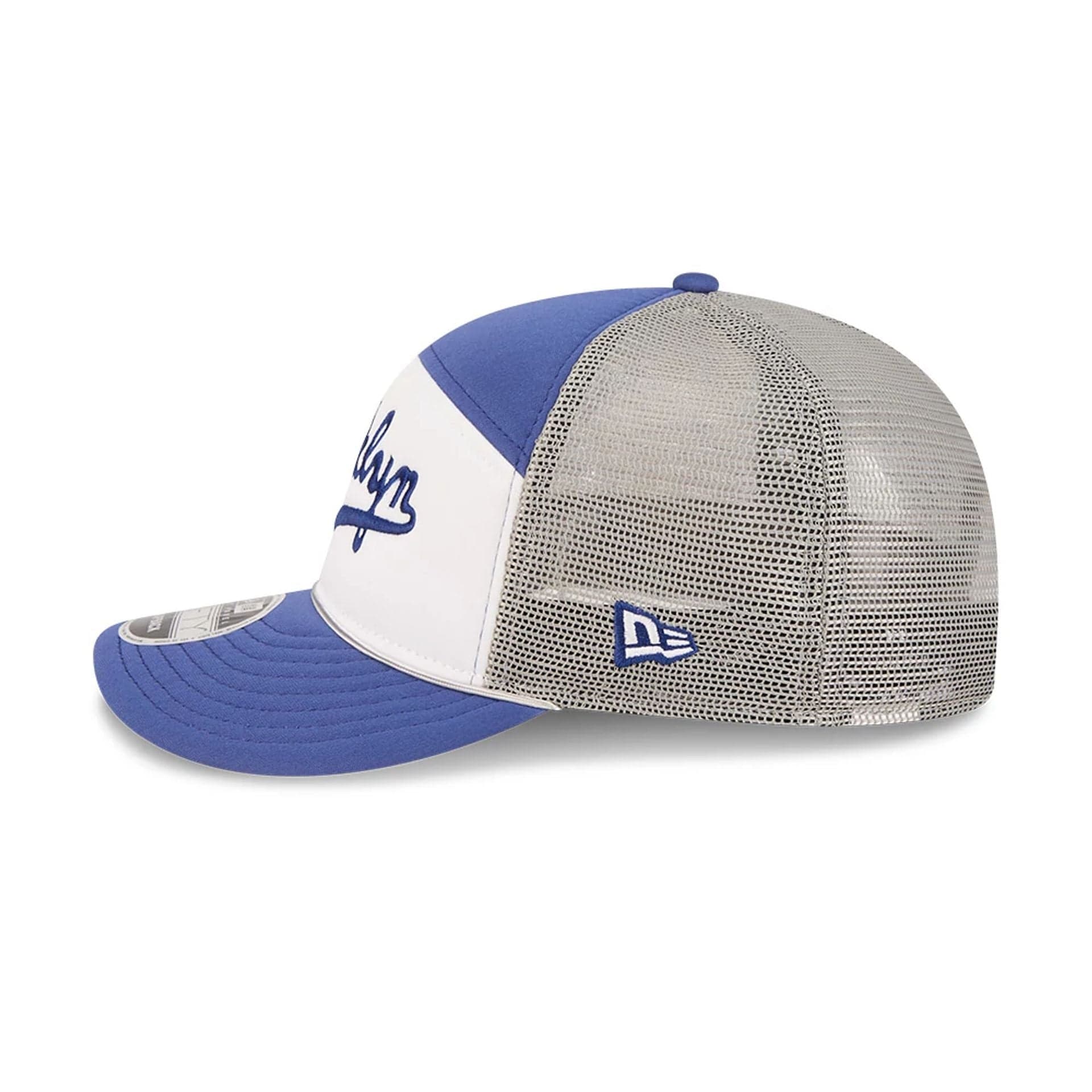 Pictured is this MLB Blocked Brooklyn Dodgers 9FIFTY Split Panel Snapback cap in dark blue. 5