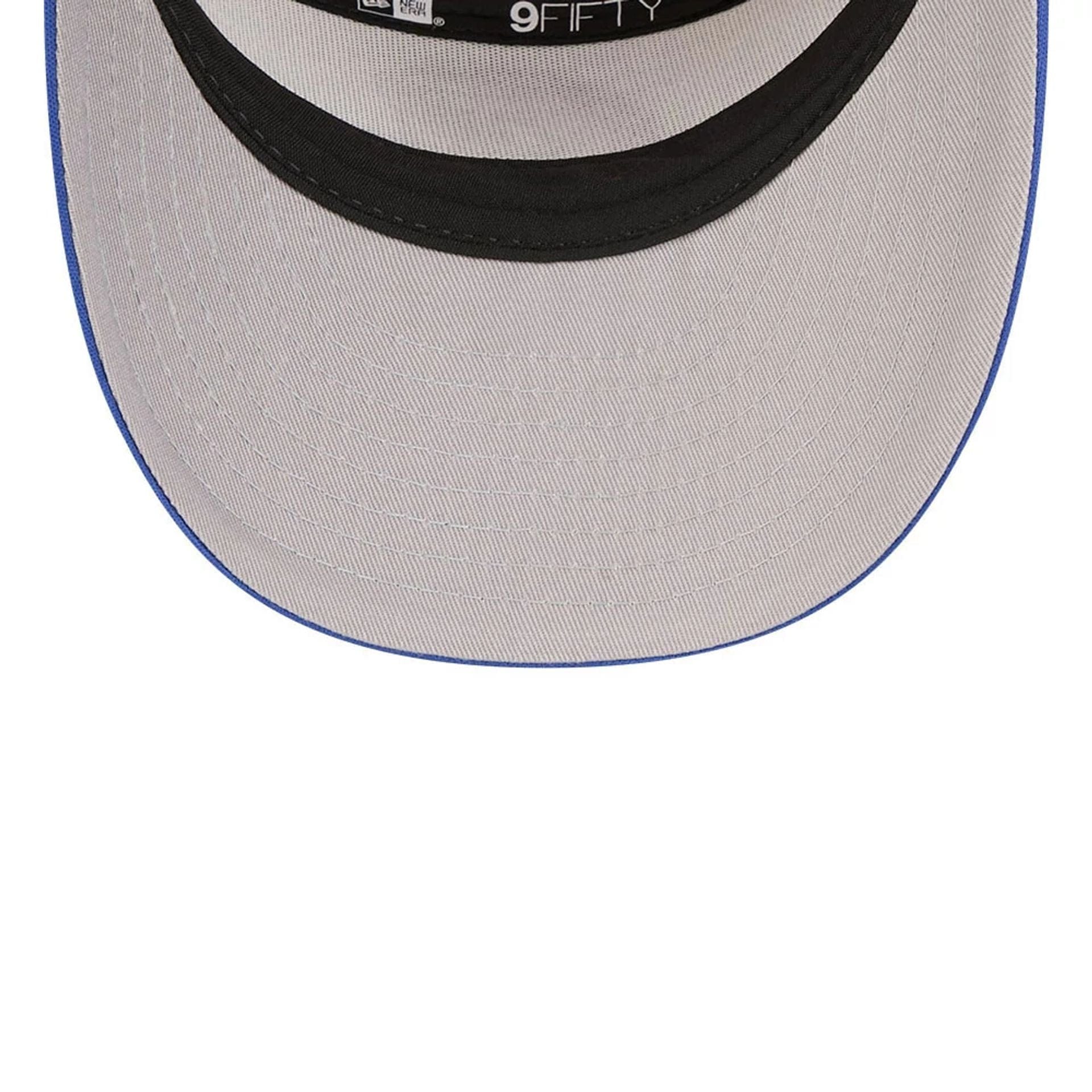 Pictured is this MLB Blocked Atlanta Braves 9FIFTY Split Panel Snapback cap in blue. 2