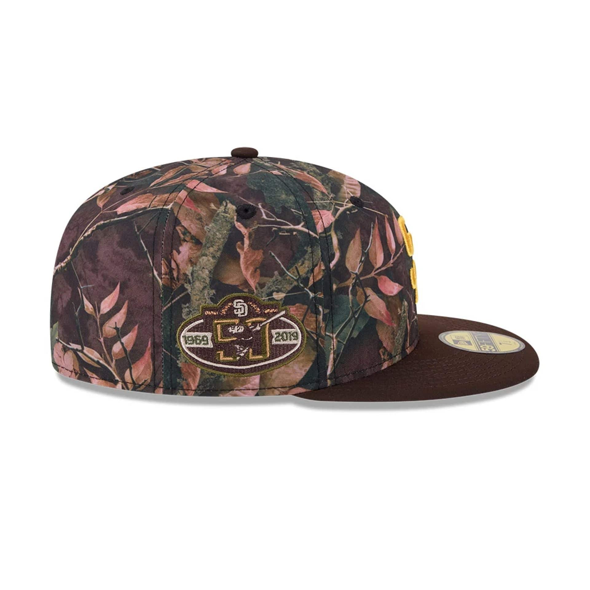 Pictured is this MLB Leaves San Diego Padres 59FIFTY Fitted cap in dark brown. 6