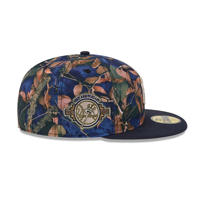 Pictured is this MLB Leaves New York Yankees 59FIFTY Fitted cap in navy. 5