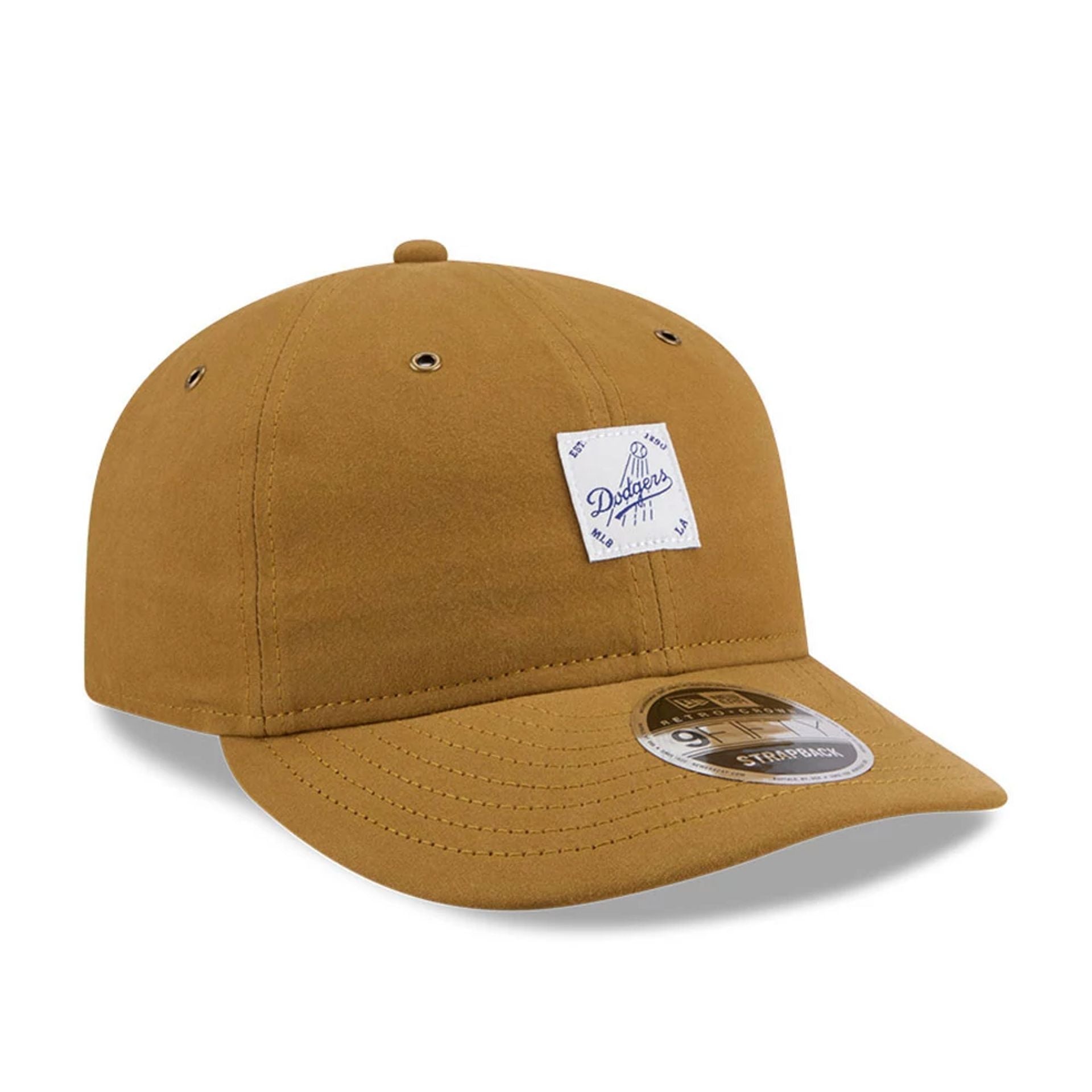 Pictured is this MLB Brushed LA Dodgers Retro Crown 9FIFTY cap in Dark Beige. 4