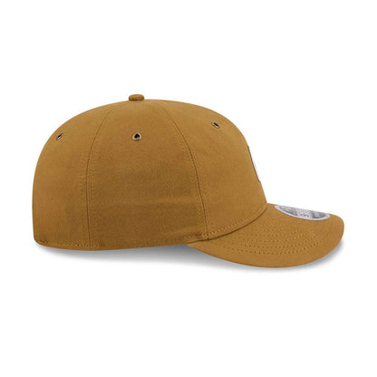 Pictured is this MLB Brushed LA Dodgers Retro Crown 9FIFTY cap in Dark Beige. 6