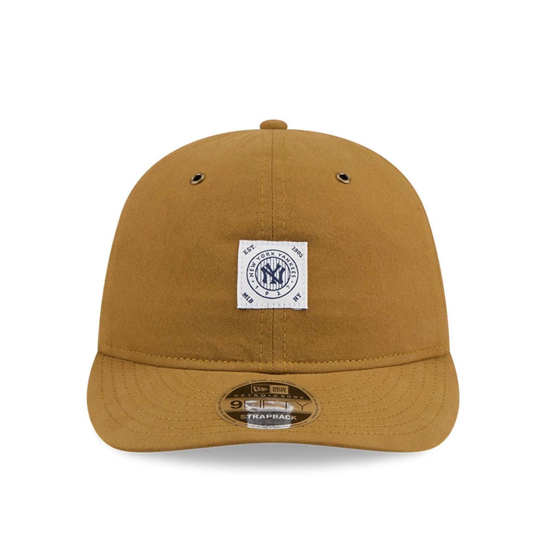 Pictured is this MLB Brushed New York Yankees Retro Crown 9FIFTY cap in Dark Beige. 3