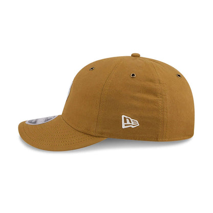 Pictured is this MLB Brushed New York Yankees Retro Crown 9FIFTY cap in Dark Beige. 5