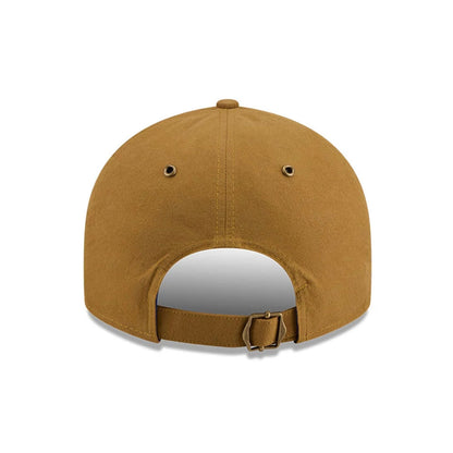 Pictured is this MLB Brushed New York Yankees Retro Crown 9FIFTY cap in Dark Beige. 7