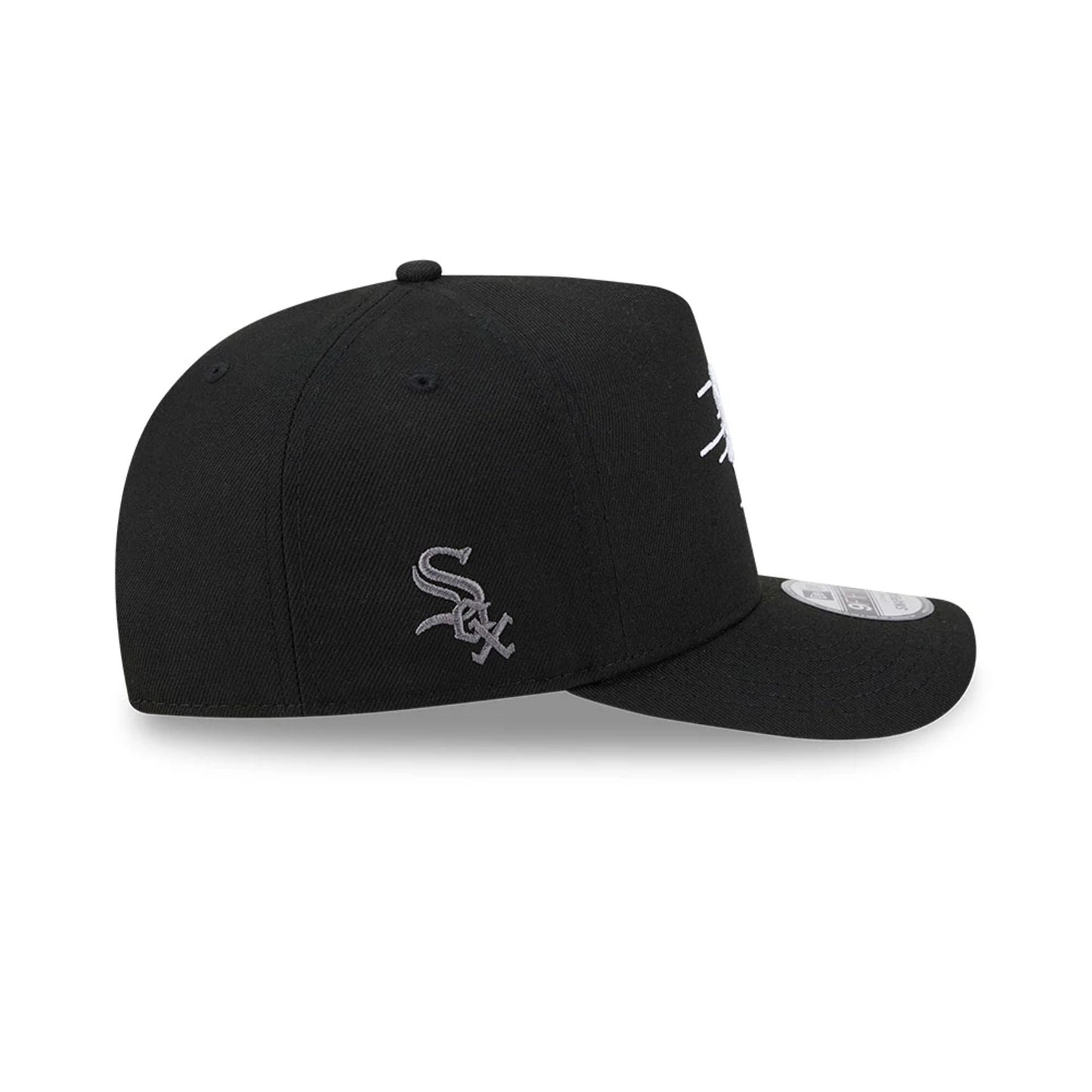 Pictured is this MLB Cartoon Chicago White Sox 9FIFTY A-Frame Snapback cap in black. 5