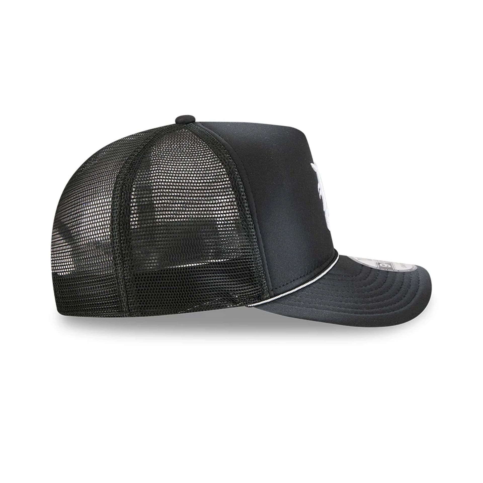 Pictured is this MLB Washed Detroit Tigers 9FIFTY A-Frame Trucker cap in black. 6