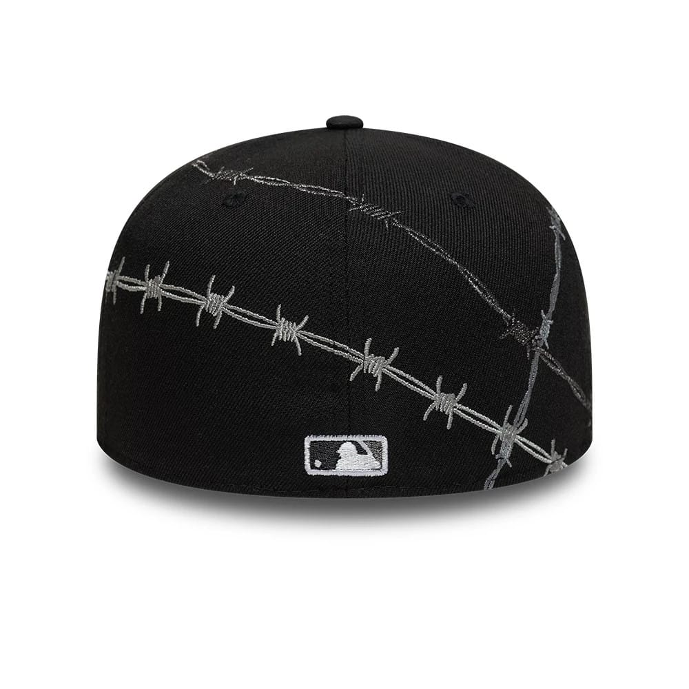 This is a New York Yankees MLB Wire Black 59FIFTY Fitted Cap 6