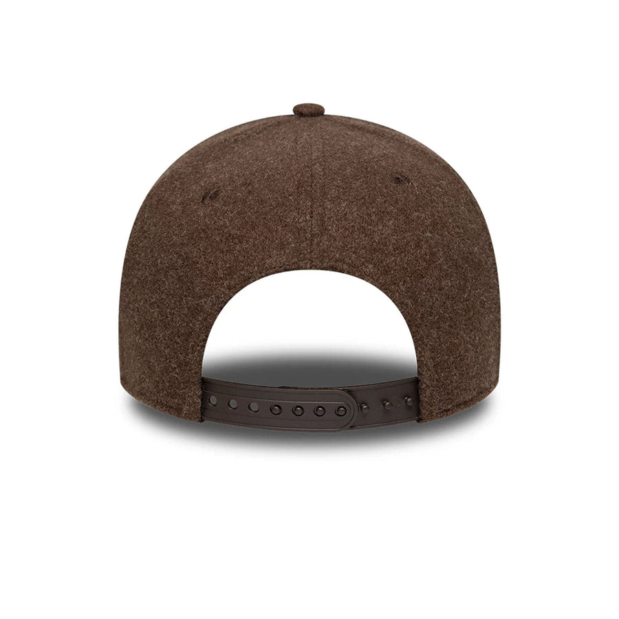 This is a Atlanta Braves MLB Dark Brown 9FORTY E-Frame Adjustable Cap 7