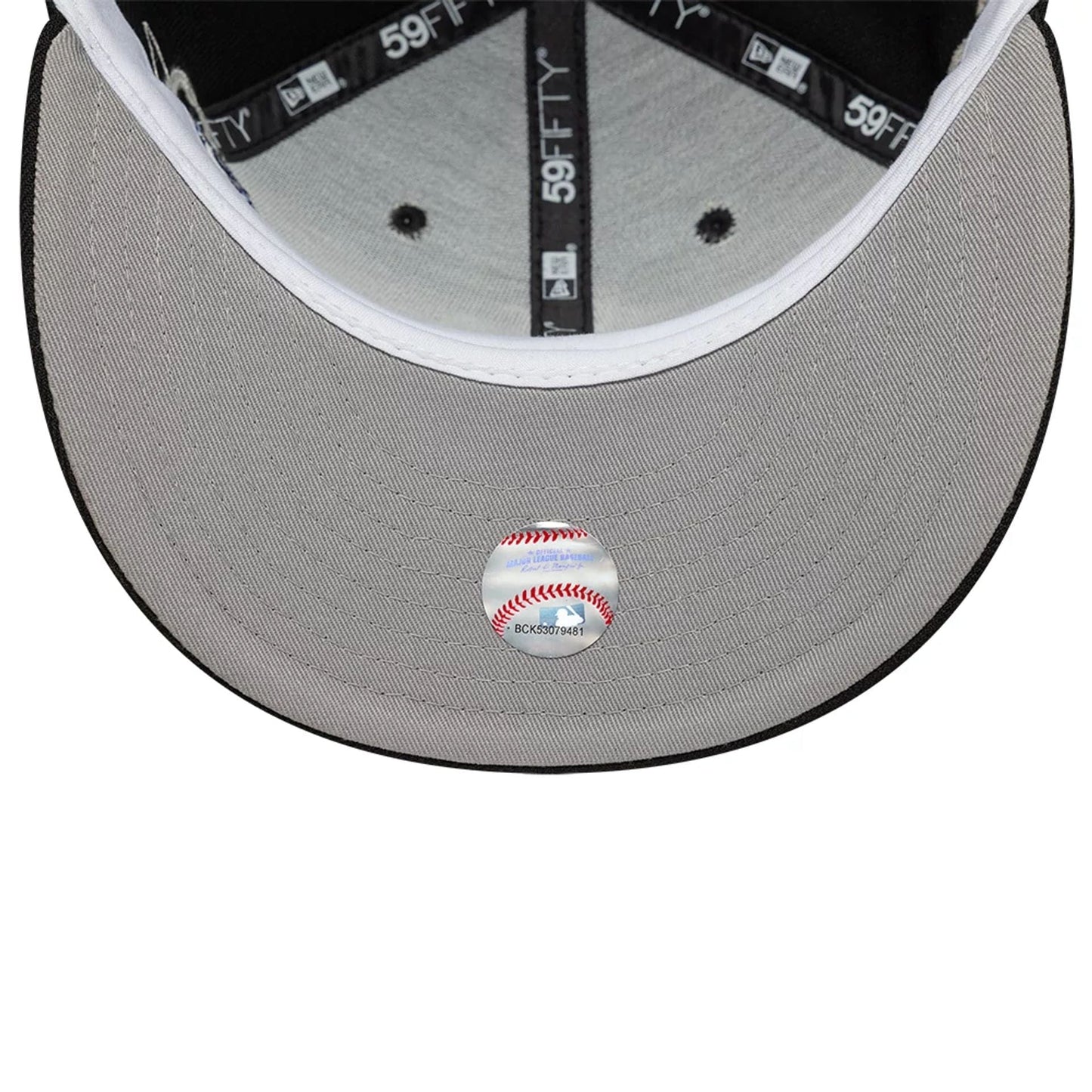 This is a Chicago White Sox MLB Planet Icon Black 59FIFTY Fitted Cap 2