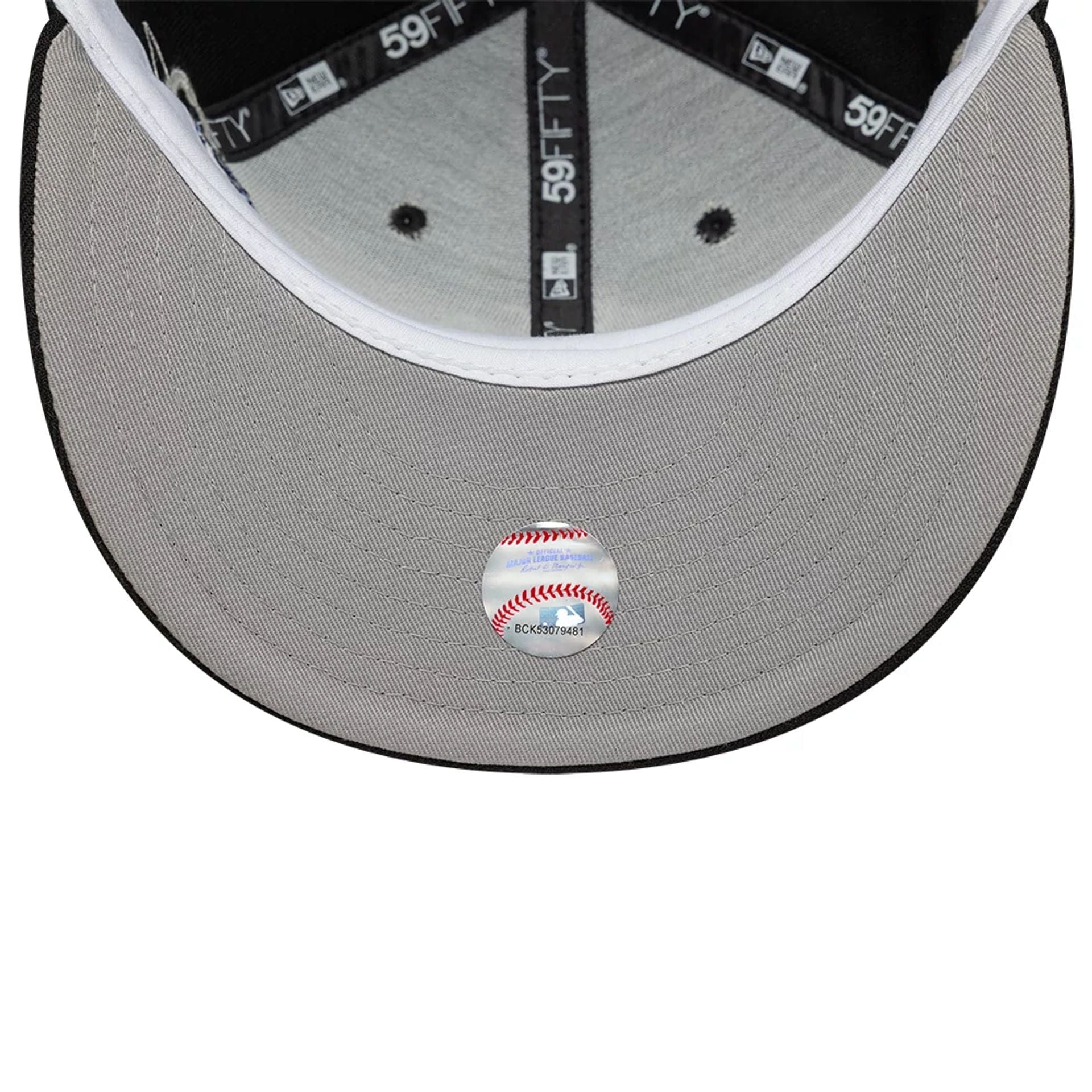 This is a Chicago White Sox MLB Planet Icon Black 59FIFTY Fitted Cap 2