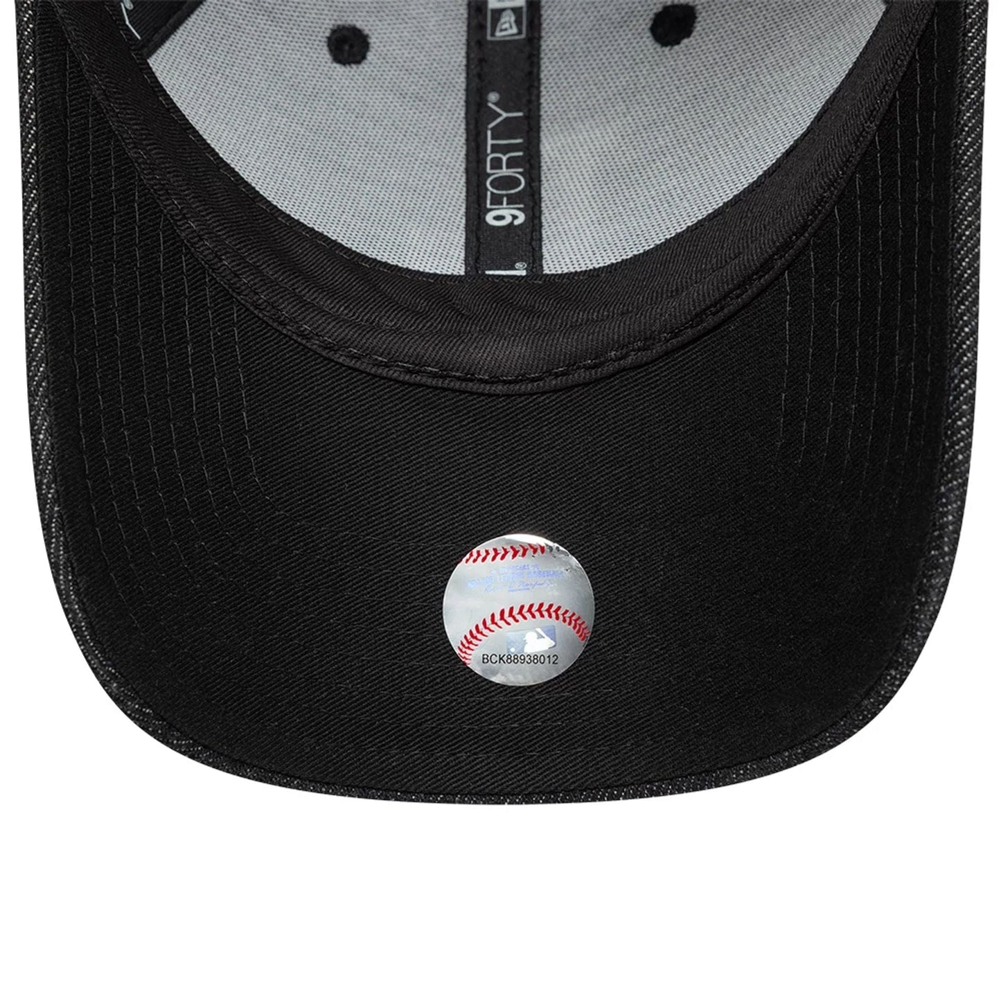 This is a LA Dodgers MLB Denim Black 9FORTY Adjustable Cap 7