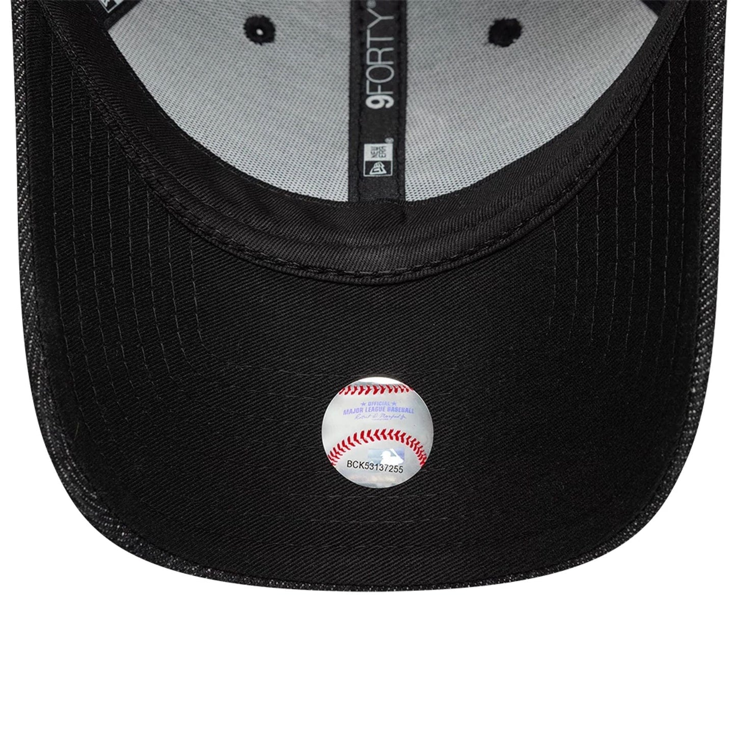 This is a Chicago White Sox MLB Denim Black 9FORTY Adjustable Cap 7