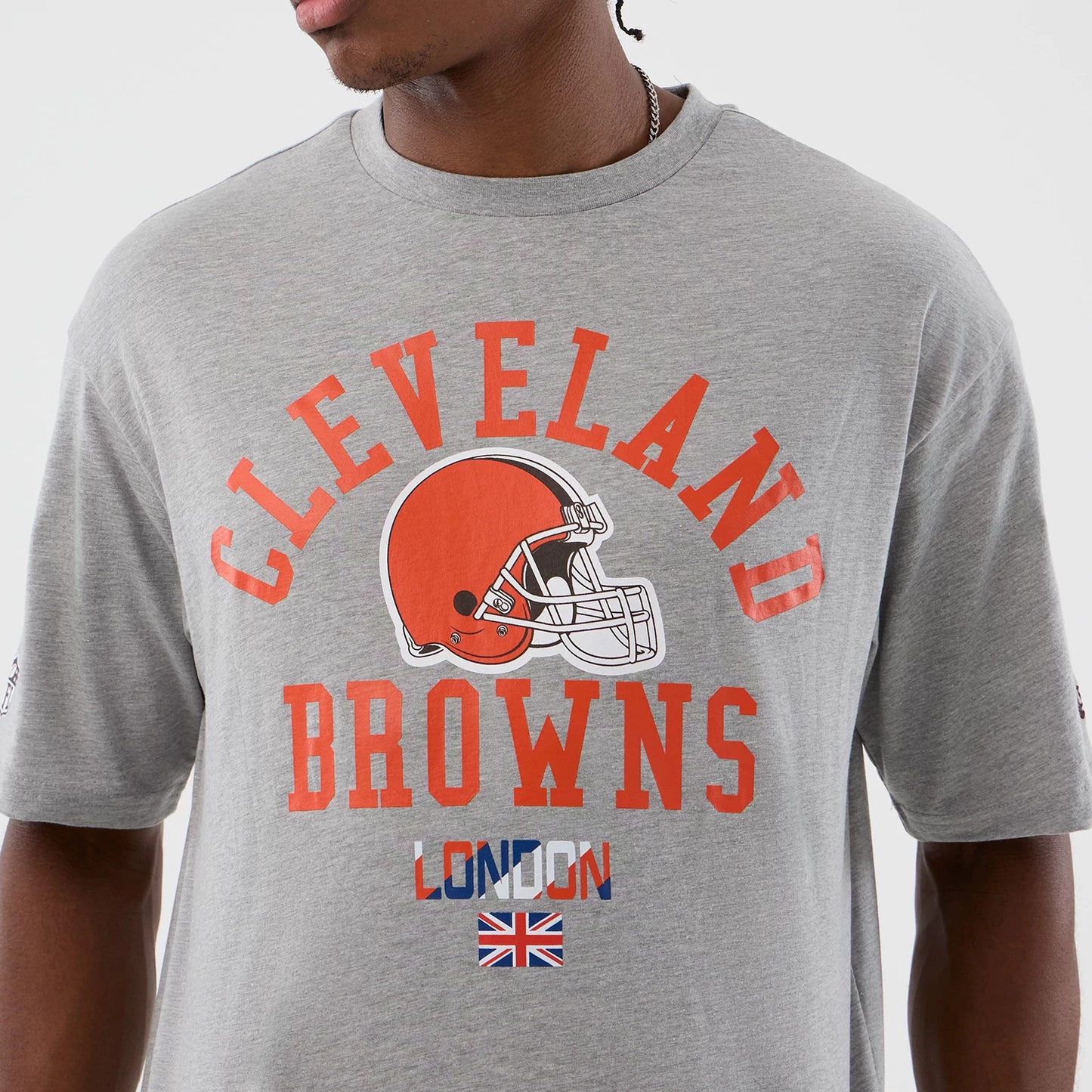 The Male model is wearing Cleveland Browns NFL International Series Games Grey Oversized T-Shirt 3