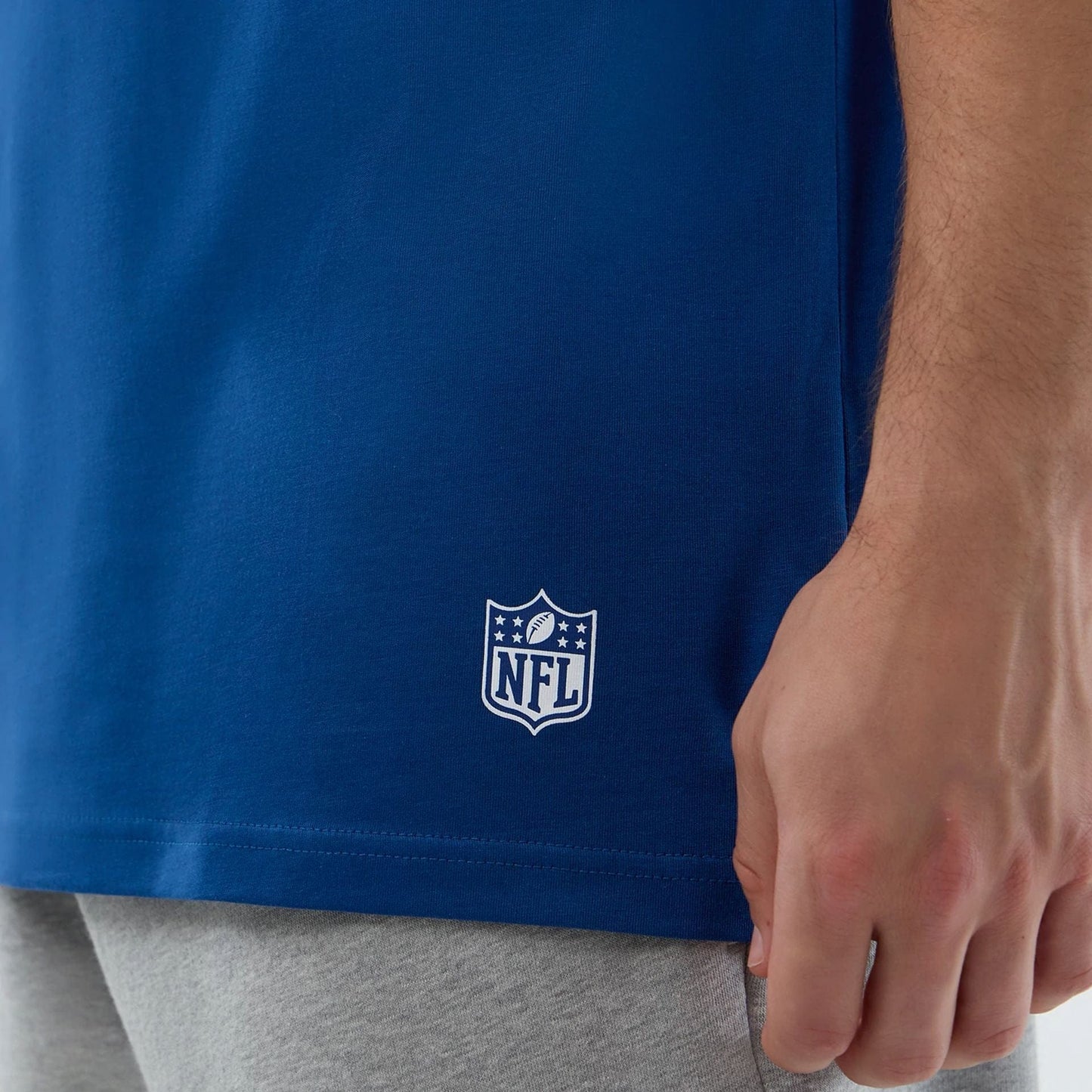 The Male model is wearing Indianapolis Colts NFL International Series Games Blue Oversized T-Shirt  5