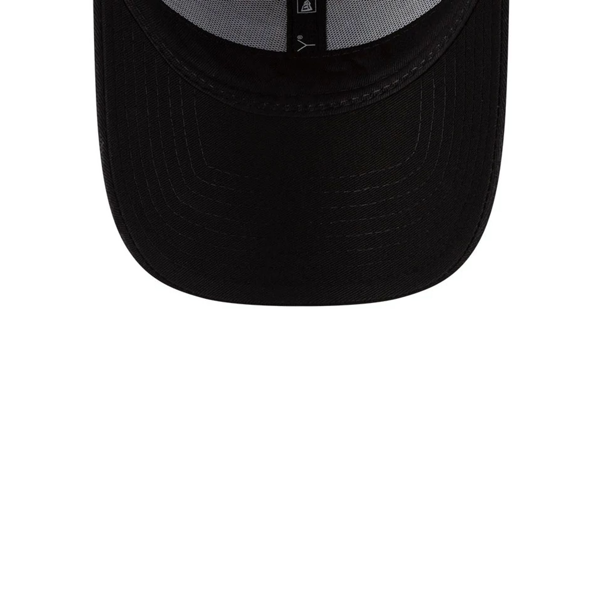 Pictured is this One Piece Straw Hat Pirates 9FORTY cap in black. 7