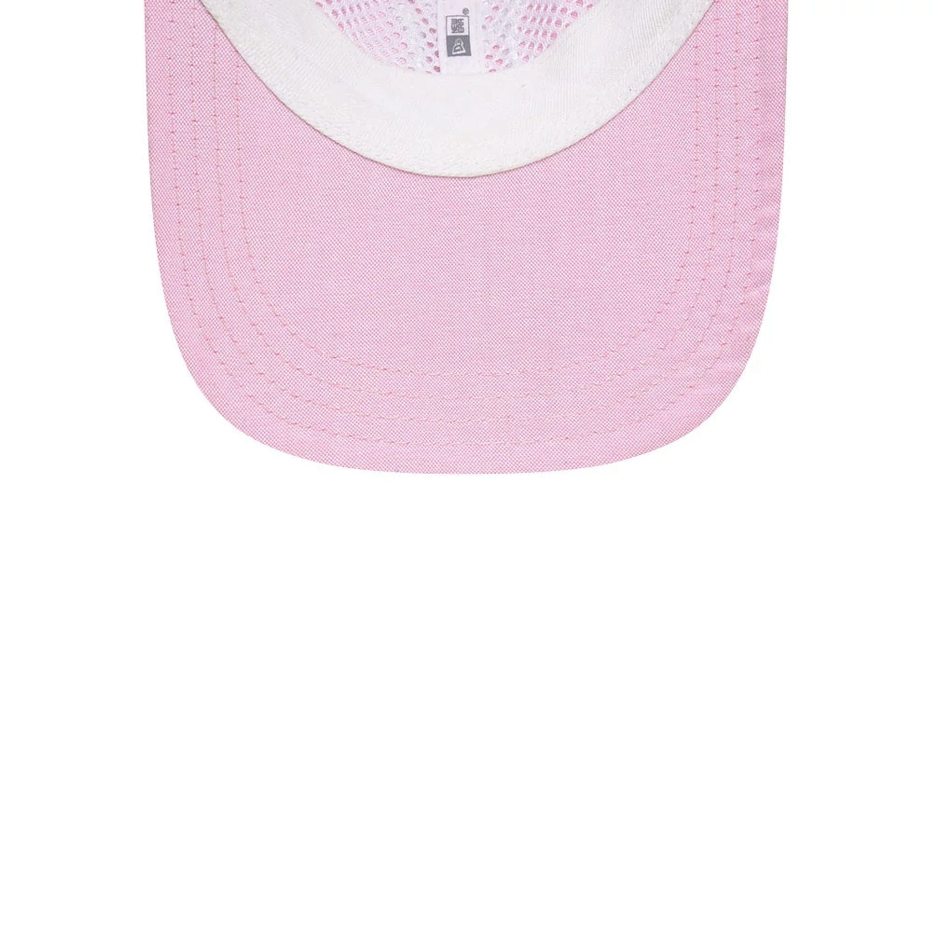 Pictured is this MLB Oxford New York Yankees 9TWENTY Long Visor cap in Pastel Pink. 5