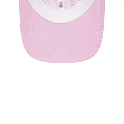 Pictured is this MLB Oxford New York Yankees 9TWENTY Long Visor cap in Pastel Pink. 5