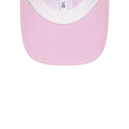 Pictured is this MLB Oxford New York Yankees 9TWENTY Long Visor cap in Pastel Pink. 5