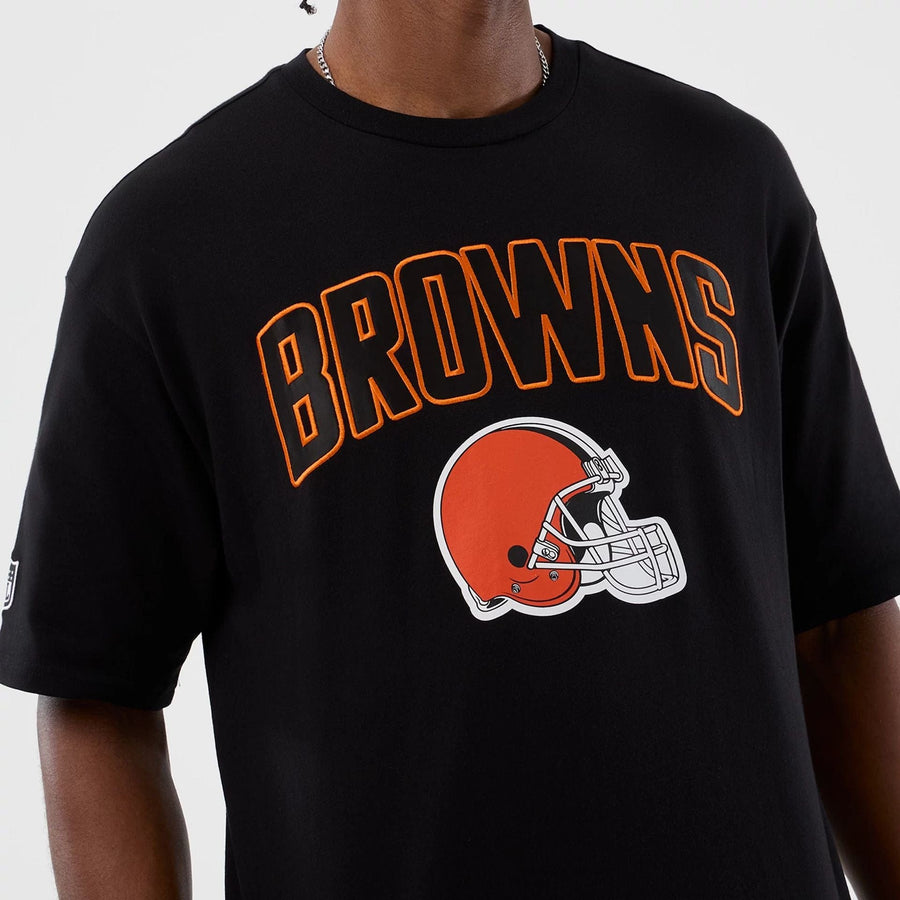 The Male model is wearing Cleveland Browns NFL International Series Games Black Oversized T-Shirt  3