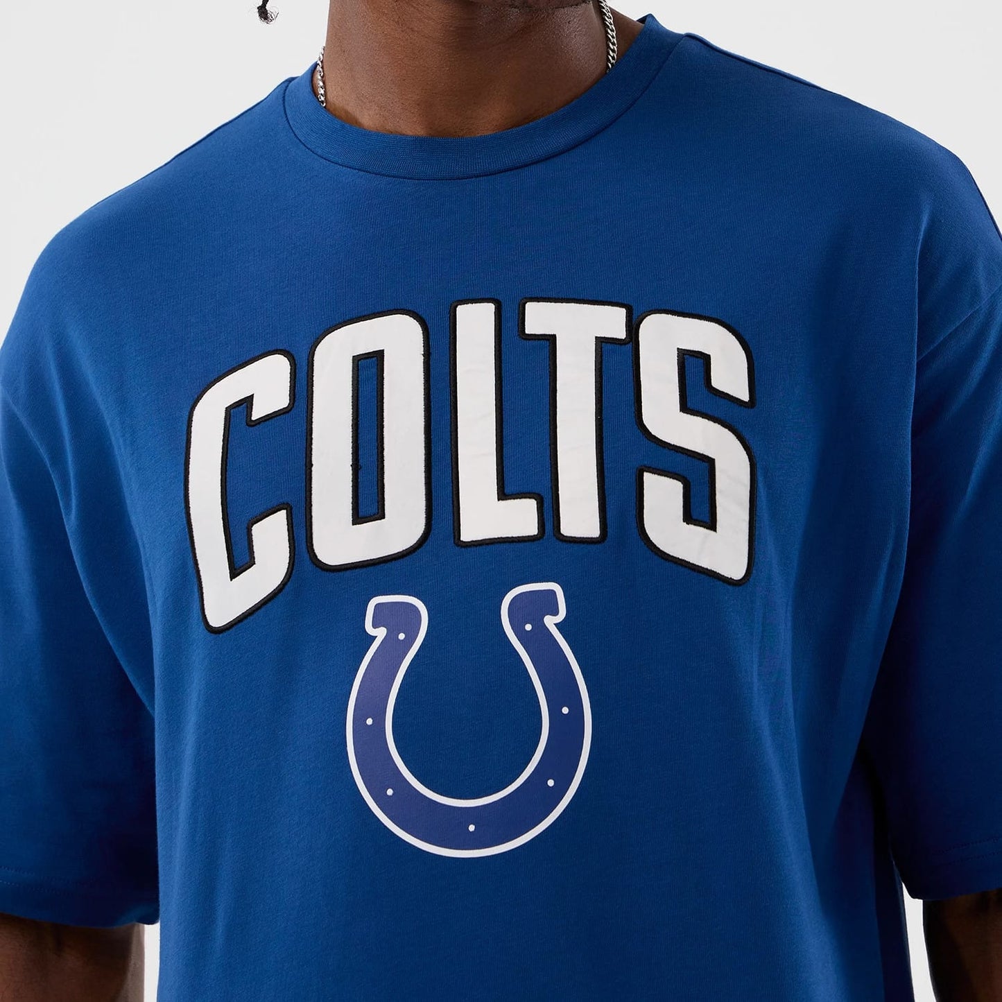 The Male model is wearing Indianapolis Colts NFL International Series Games Blue Oversized T-Shirt 3