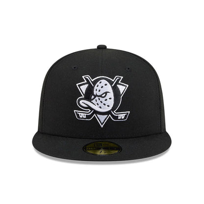 Pictured is this NHL Evergreen Anaheim Ducks 59FIFTY Fitted cap in Black. 3
