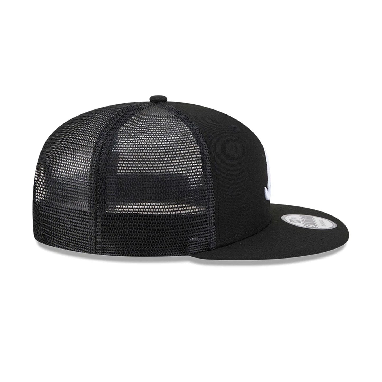 Pictured is this MLB Evergreen Atlanta Braves 9FIFTY Trucker cap in black. 7