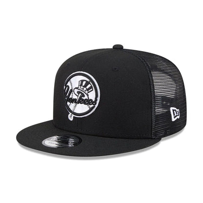 Pictured is this MLB Evergreen New York Yankees 9FIFTY Trucker cap in black. 1