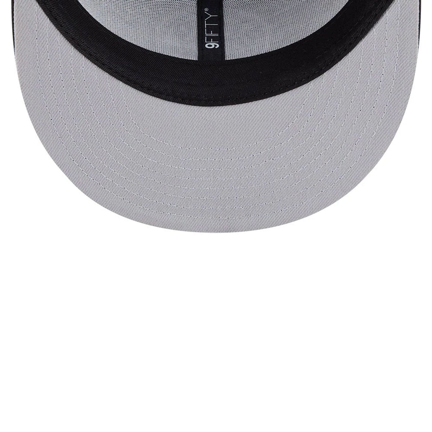 Pictured is this MLB Evergreen New York Yankees 9FIFTY Trucker cap in black. 2