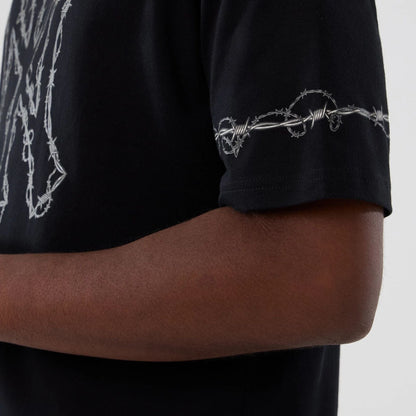 The Male model is wearing New York Yankees MLB Halloween Black Oversized T-Shirt  4