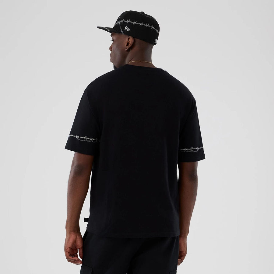 The Male model is wearing New York Yankees MLB Halloween Black Oversized T-Shirt  2