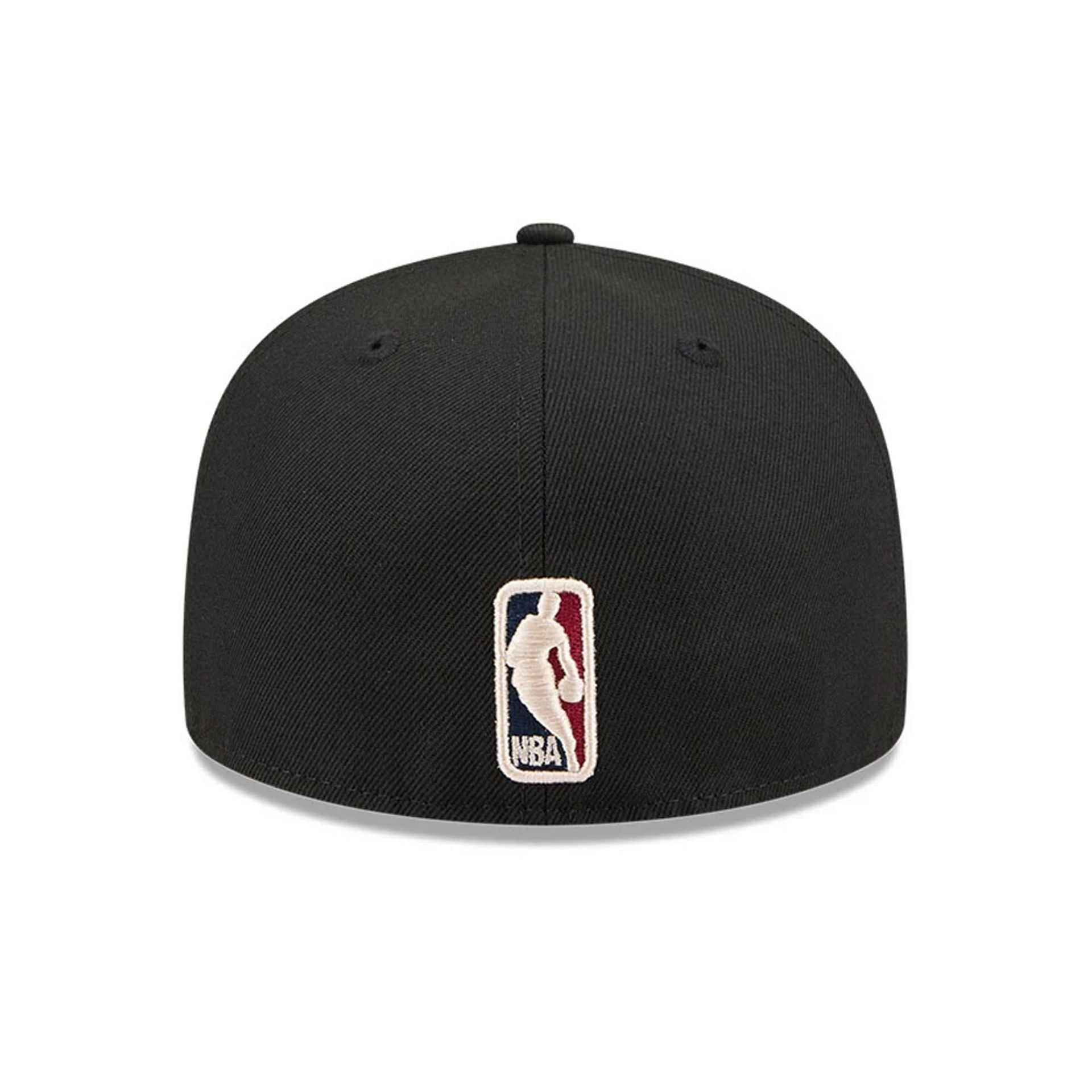 Pictured is this NBA Hardwood Classic Chicago Bulls 59FIFTY Fitted cap in black. 5