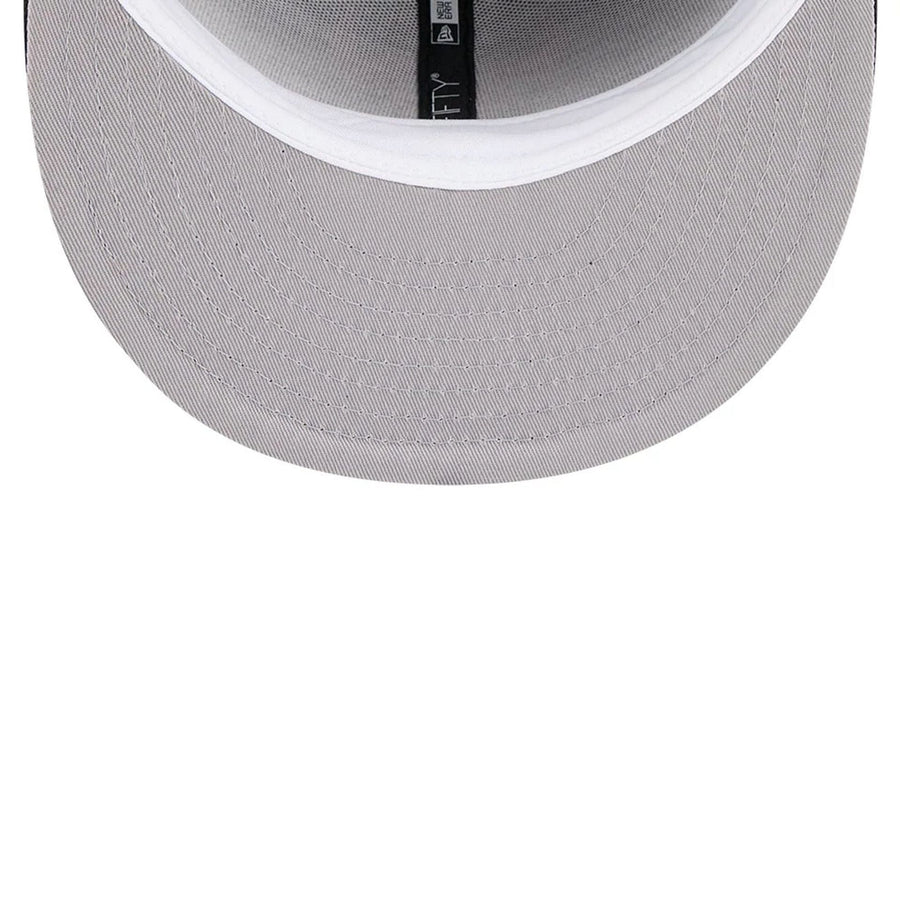 Pictured is this NBA Hardwood Classic Chicago Bulls 59FIFTY Fitted cap in black. 2