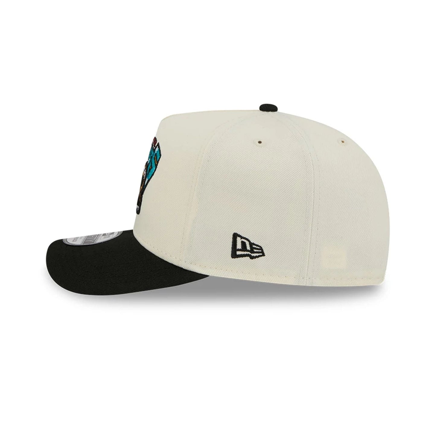 Pictured is this NBA Hardwood Classic Vancouver Grizzlies 9FIFTY A-Frame Snapback cap in black. 7