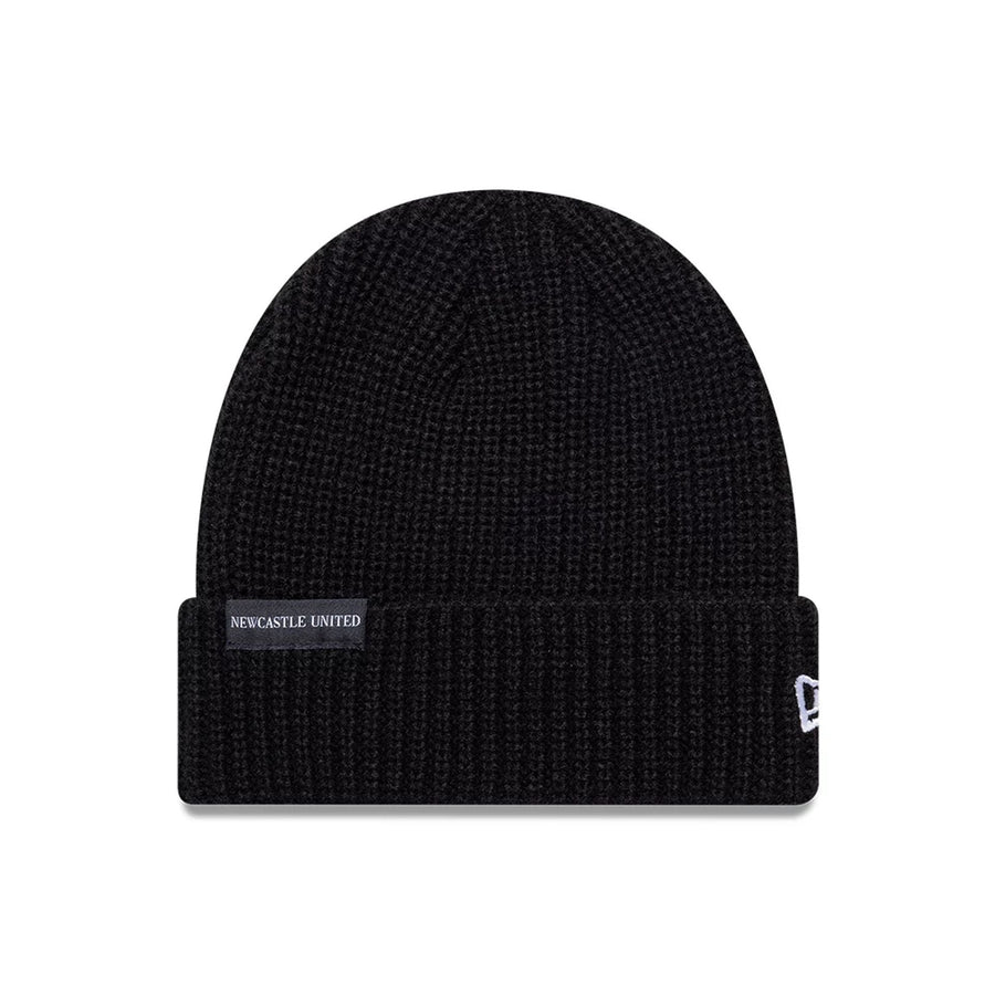 This is a Newcastle United FC Ribbed Black Cuff knit Beanie Hat 1